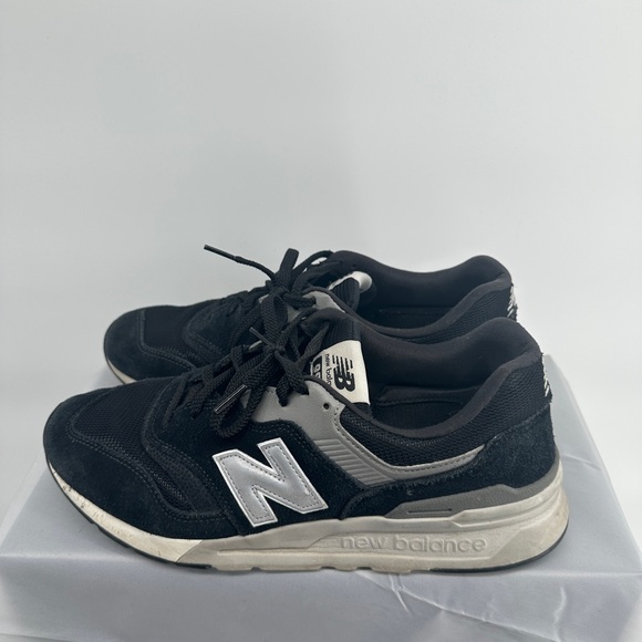 New Balance 997 Black Grey for Sale | Authenticity  New Balance Mens 997h Running Shoes Black Gray Leather Low Top
Lace Up 2018